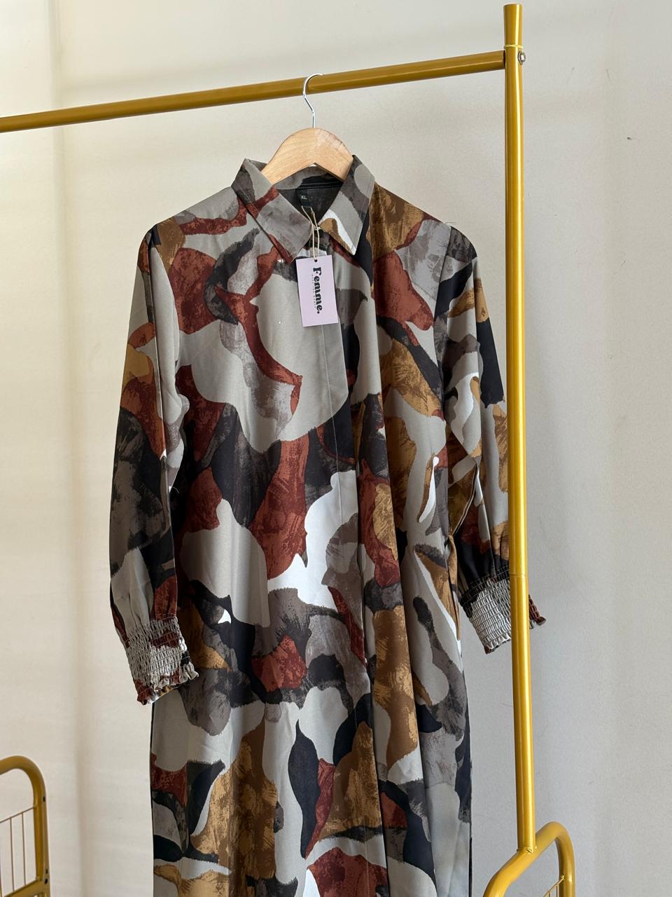 Charcoal Rose Longline Shirt Dress – Elegant floral print in soft grey tones.