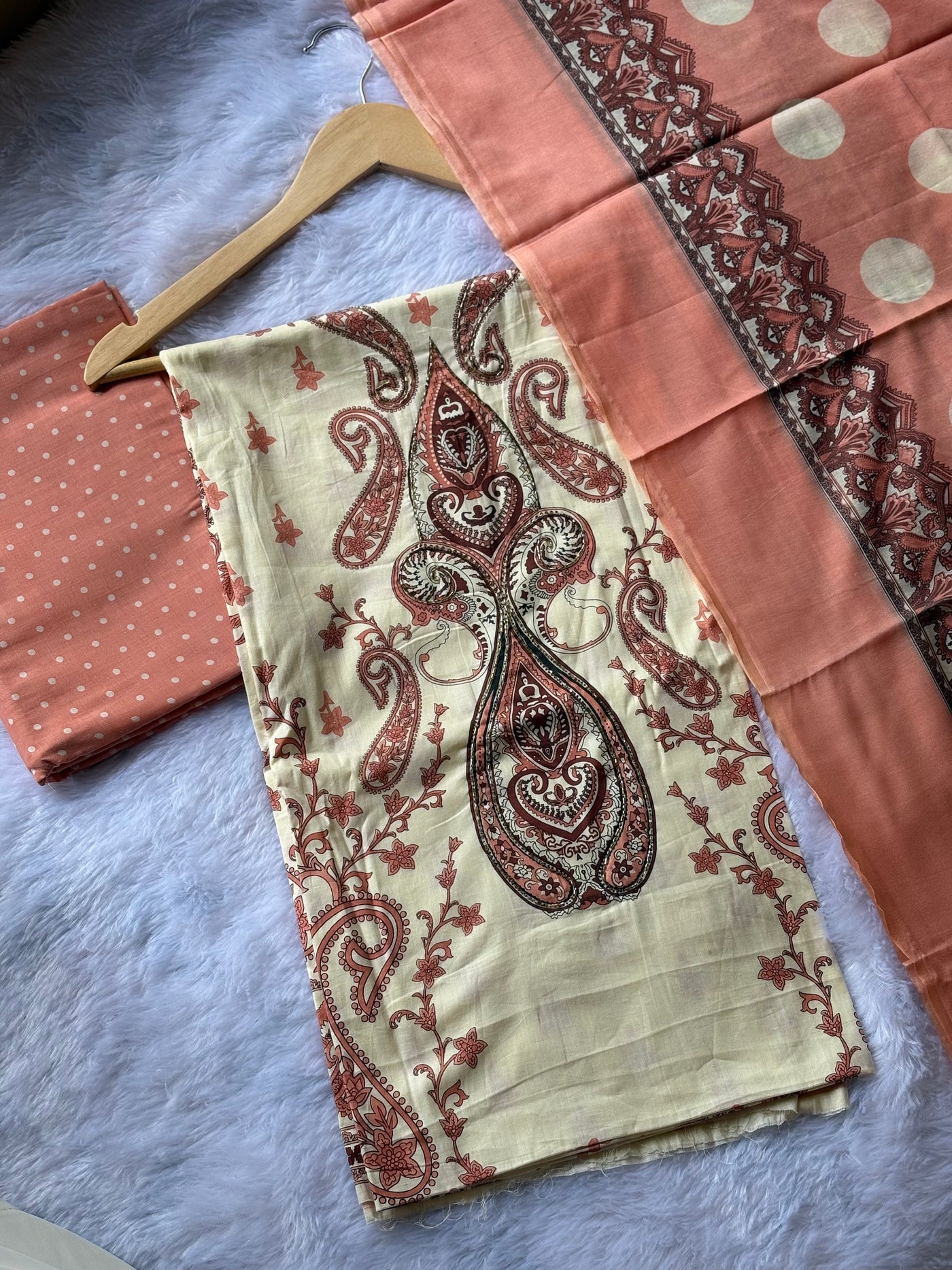 Vintage Bloom: A Touch of Tradition