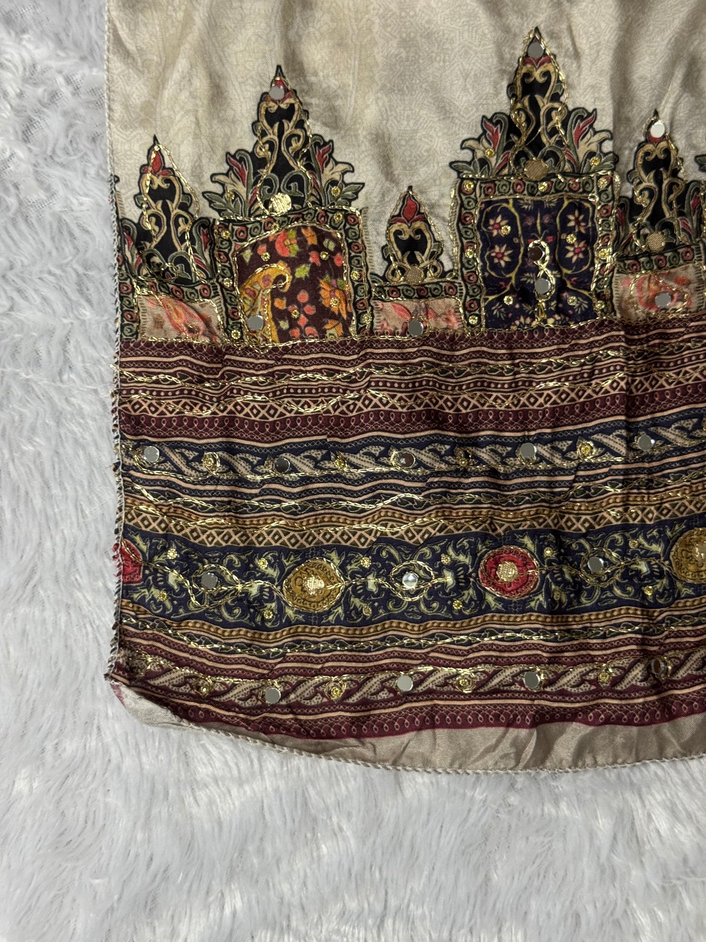 Regal Bloom – Muslin Elegance